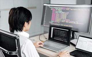 安康 api php源码,下载的php源码怎么运行呢？
